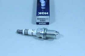 (1) NGK BKR5EIX-11 Iridium IX Spark Plug NGK 5464